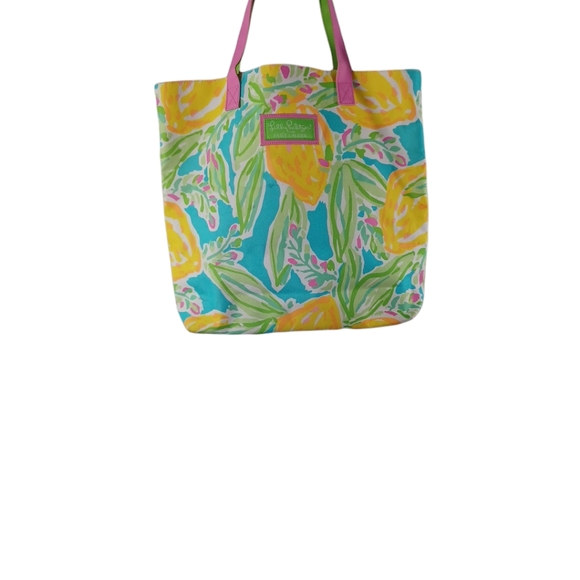 Lilly Pulitzer Handbags - Lilly Pulitzer, floral tote